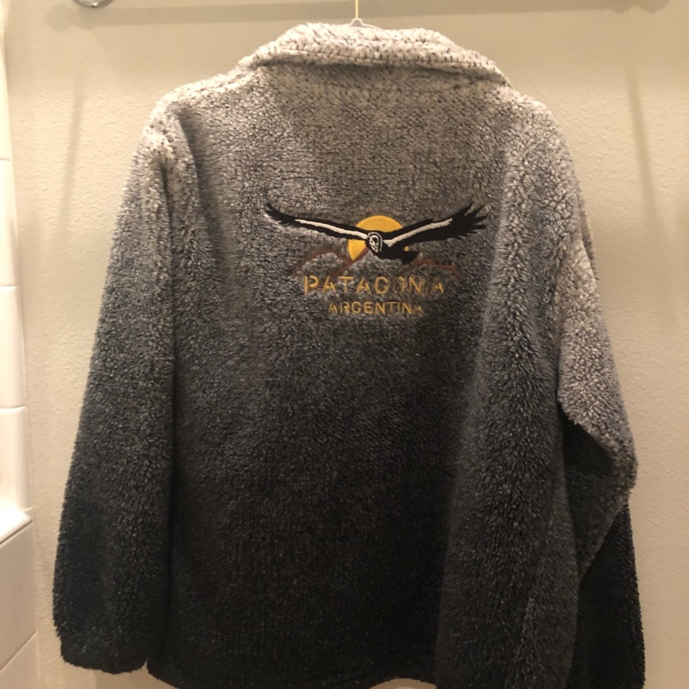 Fuzzy jacket - Picture 3 of 3
